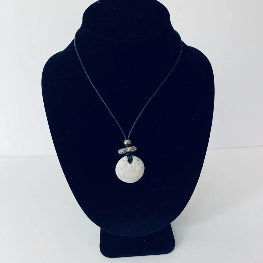 𝅺PERFECT Stone Handmade Natural Stone Necklace/NWOT